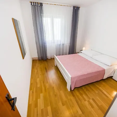 Apartament Apartman Lucija *