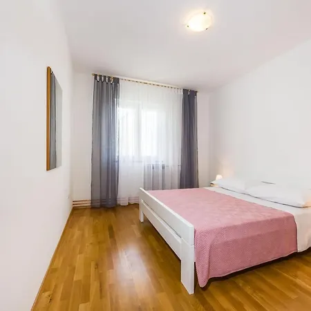 Apartament Apartman Lucija