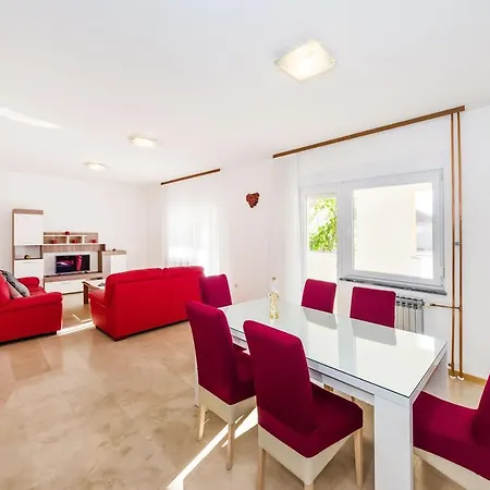Apartman Lucija * Zadar